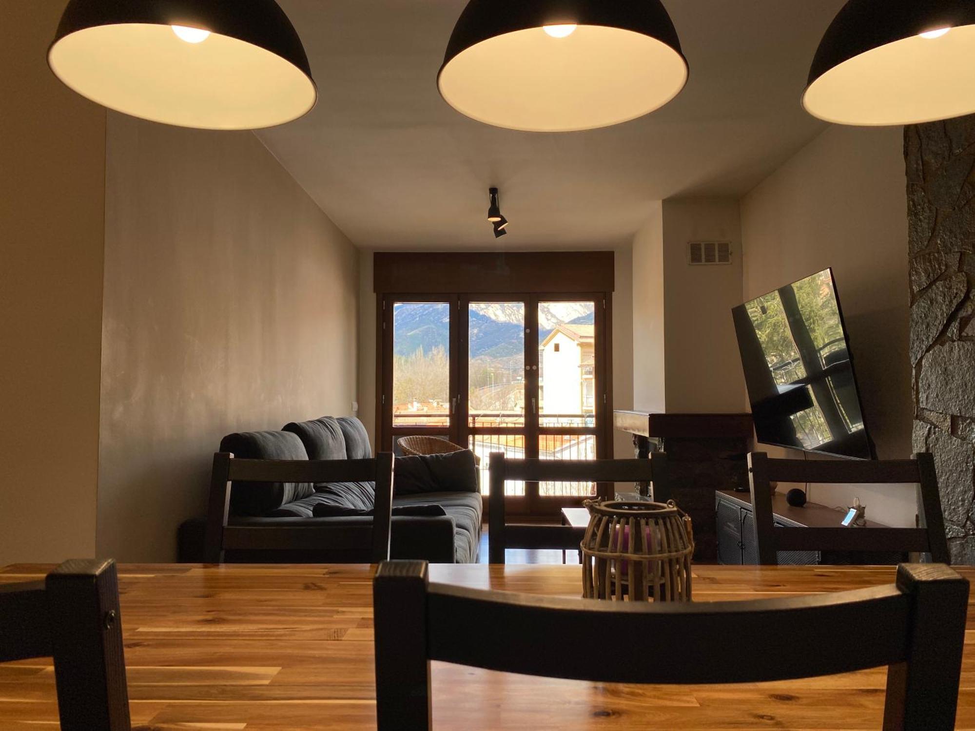 Apartamento Gold Cadi Ґуардіола-да-Барґаза Екстер'єр фото