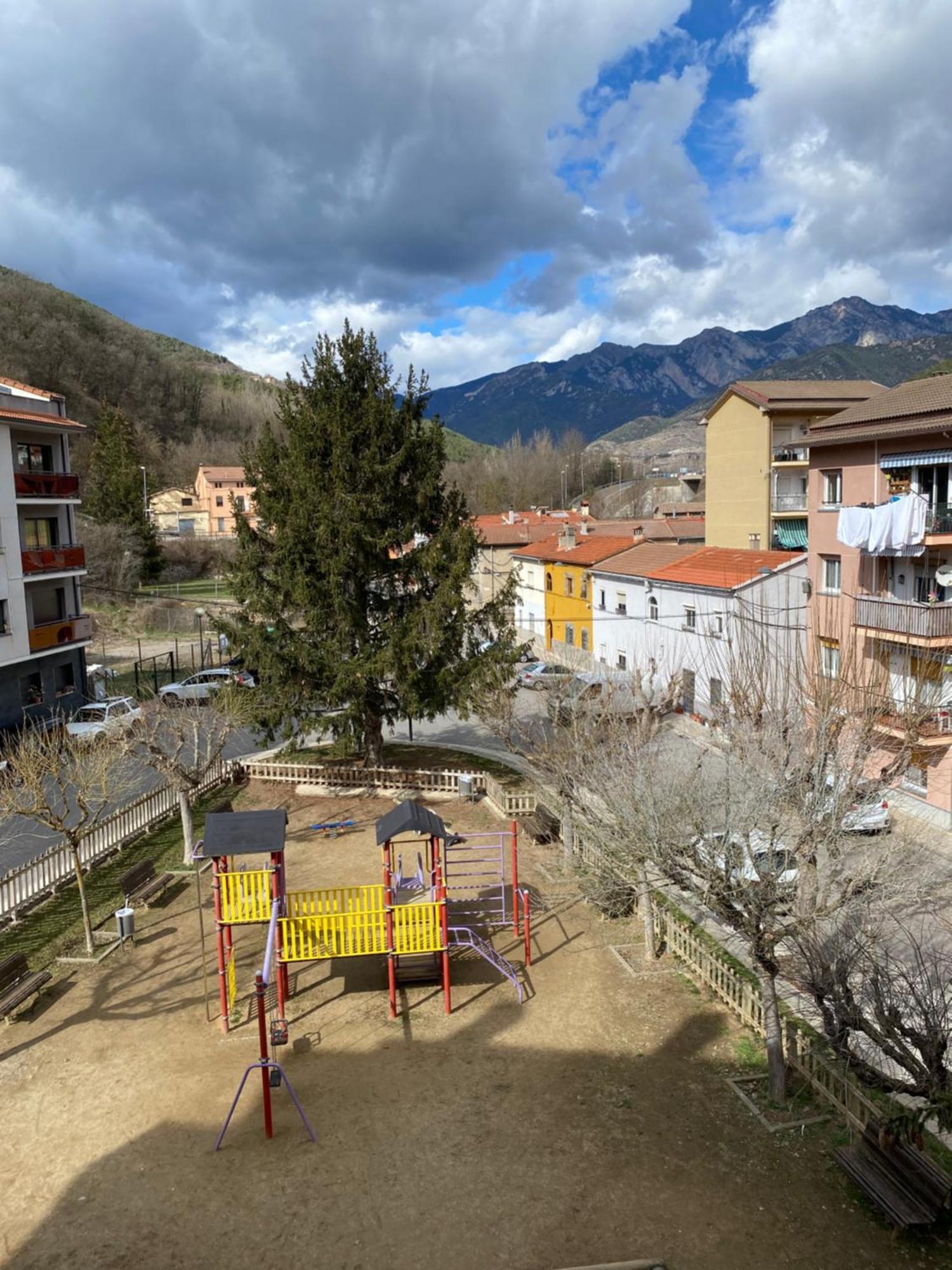 Apartamento Gold Cadi Ґуардіола-да-Барґаза Екстер'єр фото
