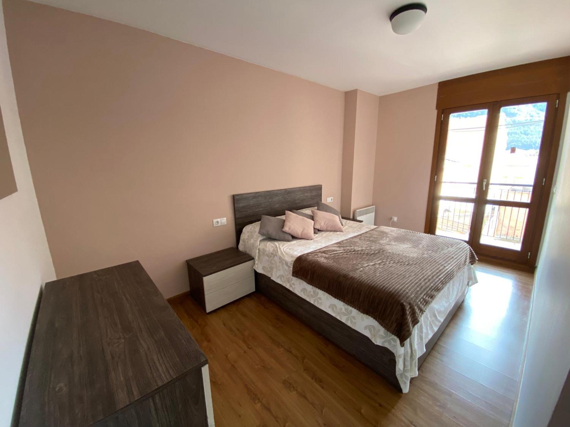 Apartamento Gold Cadi Ґуардіола-да-Барґаза Екстер'єр фото