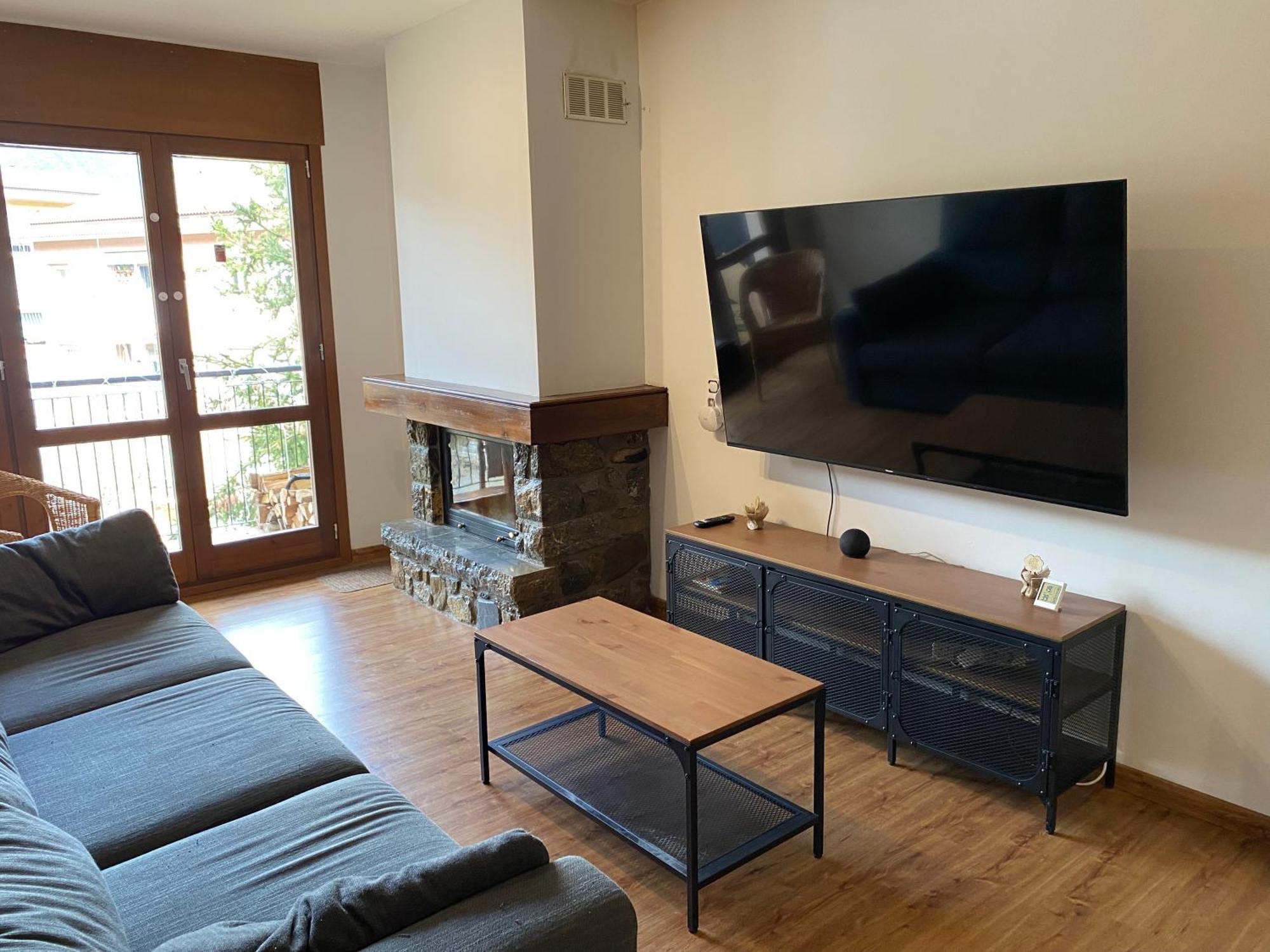 Apartamento Gold Cadi Ґуардіола-да-Барґаза Екстер'єр фото