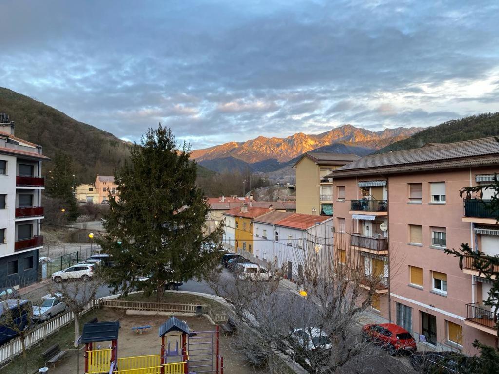 Apartamento Gold Cadi Ґуардіола-да-Барґаза Екстер'єр фото